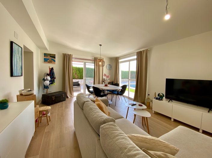 Image No.18-4 Bed Property for sale