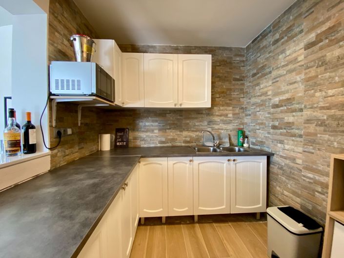 Image No.22-4 Bed Property for sale