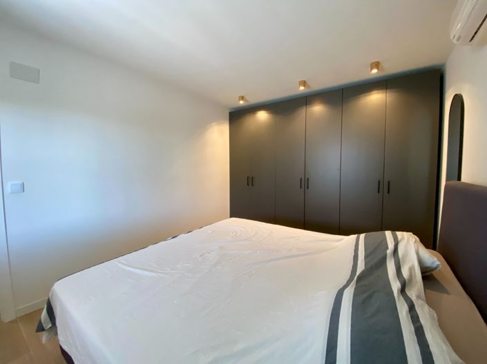 Image No.25-4 Bed Property for sale