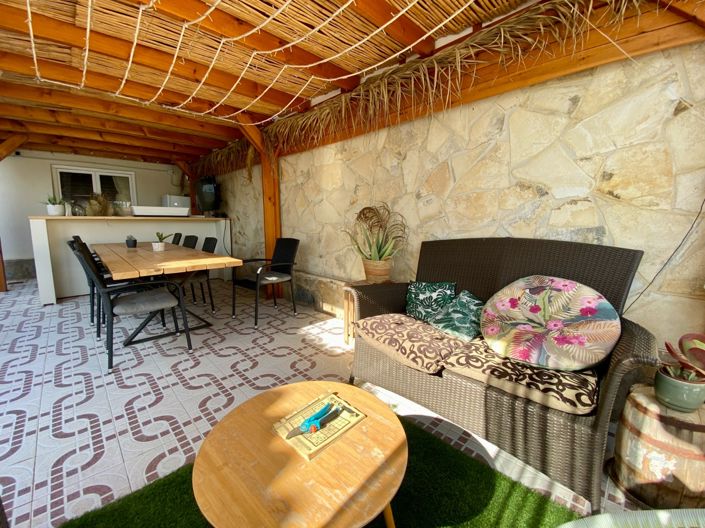 Image No.27-4 Bed Property for sale