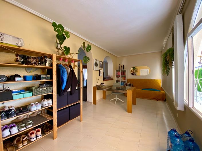 Image No.30-4 Bed Property for sale