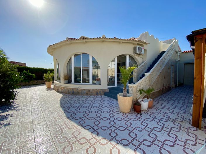 Image No.3-4 Bed Property for sale