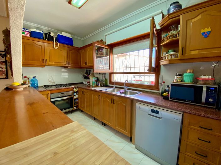 Image No.36-4 Bed Property for sale