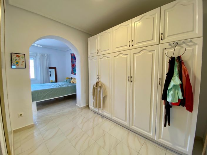 Image No.41-4 Bed Property for sale