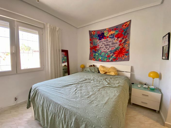 Image No.44-4 Bed Property for sale