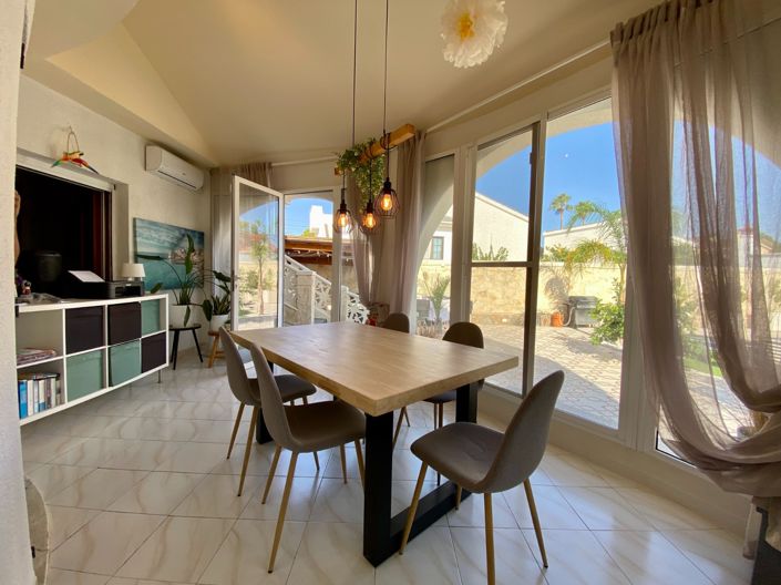 Image No.6-4 Bed Property for sale