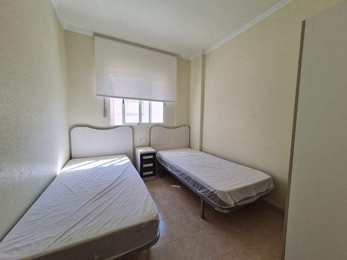 Image No.17-2 Bed Property for sale