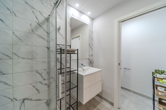 Image No.25-2 Bed Apartment for sale