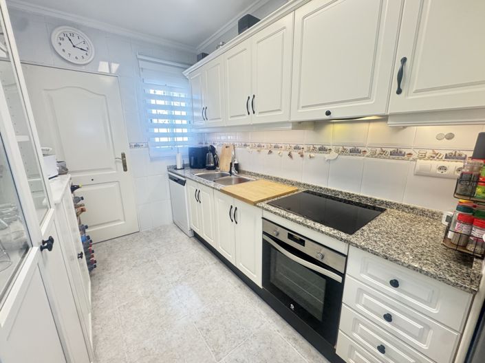 Image No.13-4 Bed Property for sale