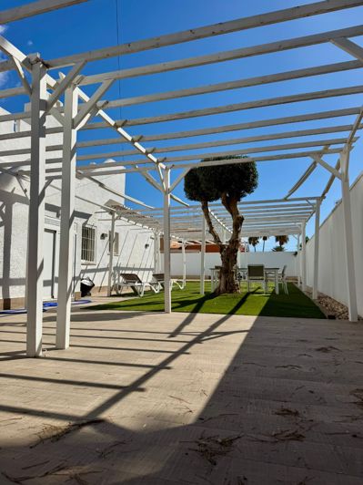 Image No.14-2 Bed Property for sale