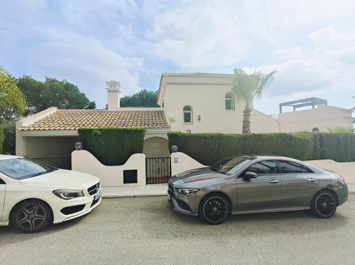 Image No.37-5 Bed Villa for sale