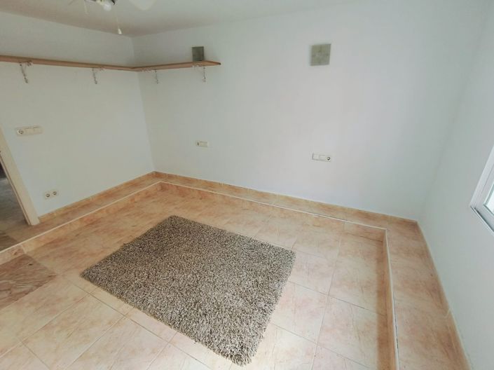 Image No.41-5 Bed Villa for sale