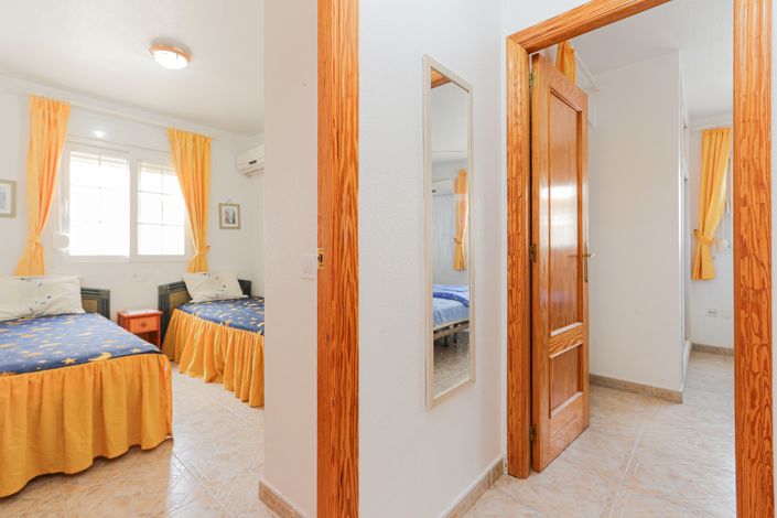 Image No.12-2 Bed Property for sale