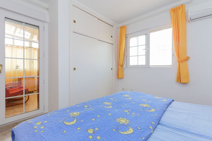 Image No.14-2 Bed Property for sale