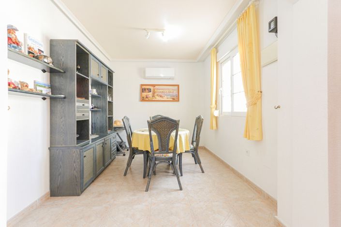 Image No.5-2 Bed Property for sale