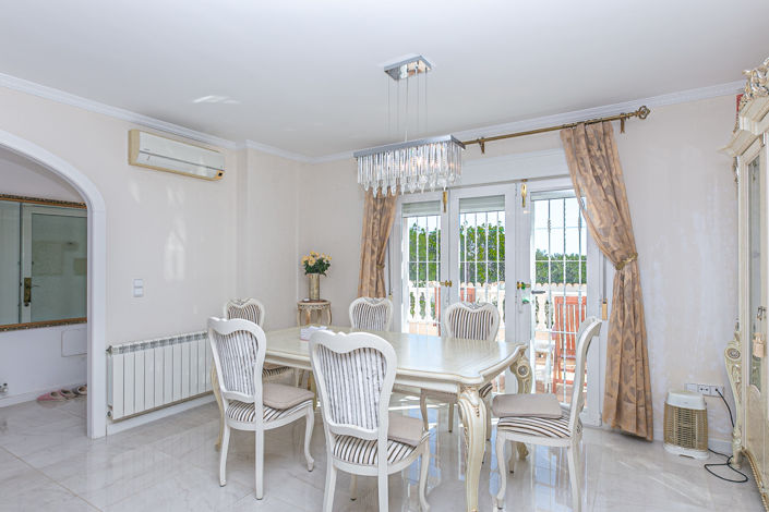 Image No.11-4 Bed Villa for sale