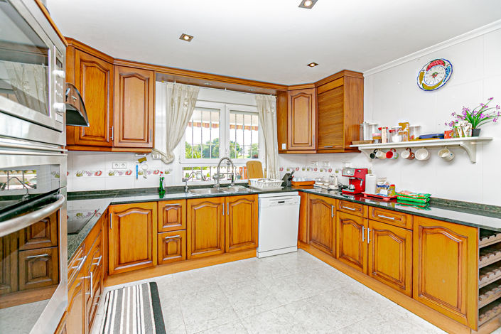 Image No.24-4 Bed Villa for sale