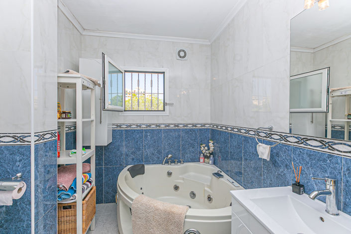 Image No.46-4 Bed Villa for sale