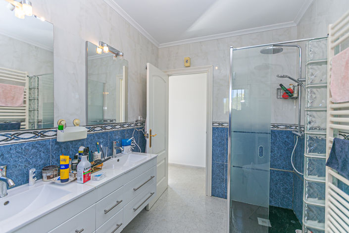 Image No.47-4 Bed Villa for sale