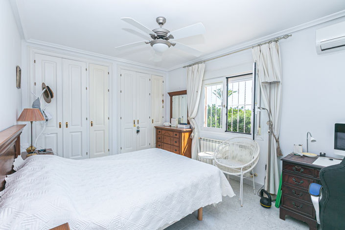 Image No.48-4 Bed Villa for sale