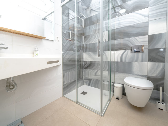 Image No.15-3 Bed Townhouse for sale