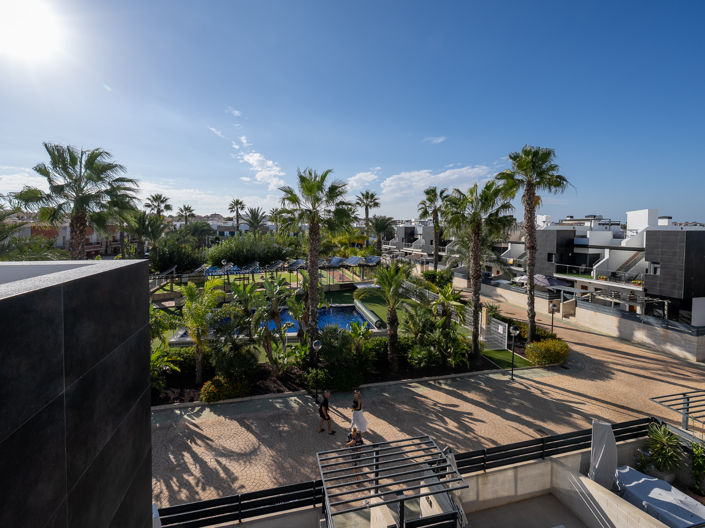 Image No.29-3 Bed Townhouse for sale