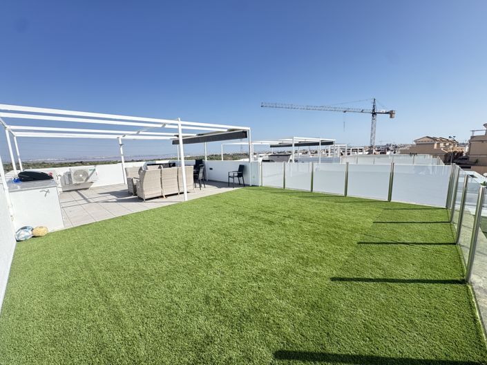 Image No.24-5 Bed Property for sale