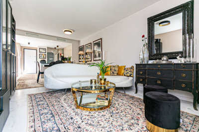 o1j7m1o66e4jph194ov10en1hfead