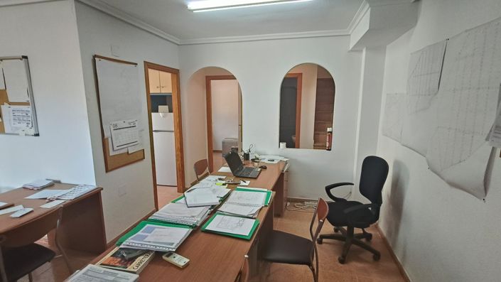 Image No.6-3 Bed Property for sale