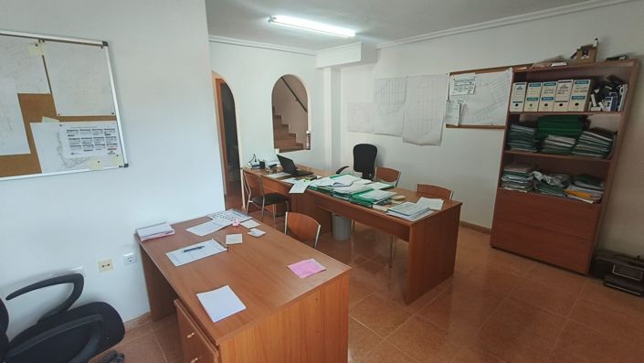 Image No.8-3 Bed Property for sale