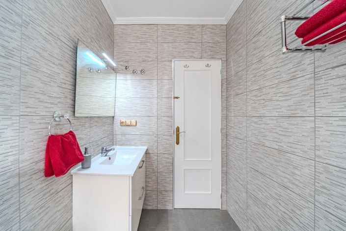 Image No.17-2 Bed Bungalow for sale