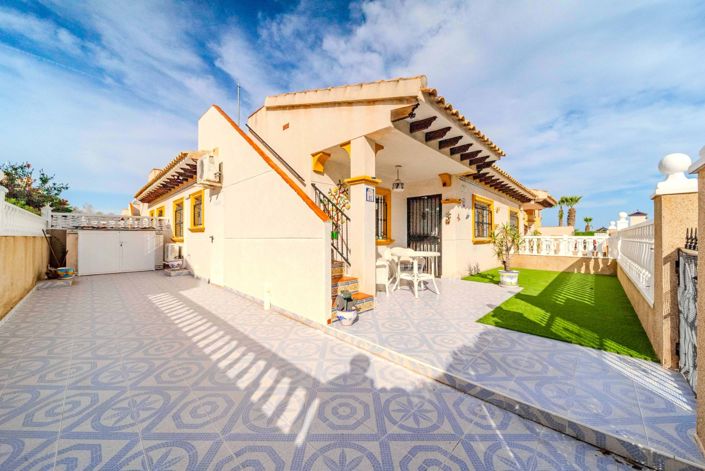 Image No.5-2 Bed Bungalow for sale