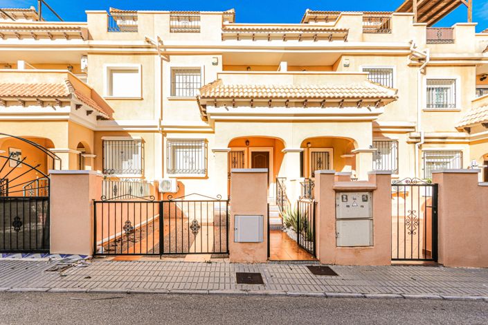 Image No.1-3 Bed Townhouse for sale