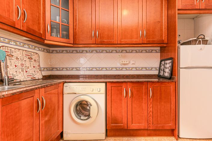 Image No.12-3 Bed Townhouse for sale