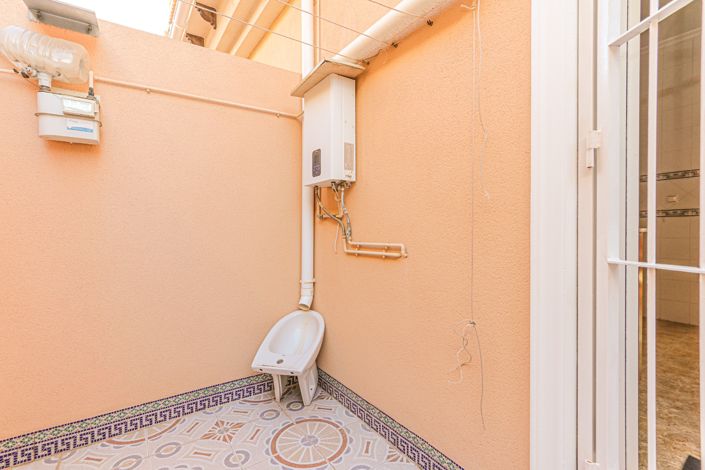 Image No.15-3 Bed Townhouse for sale