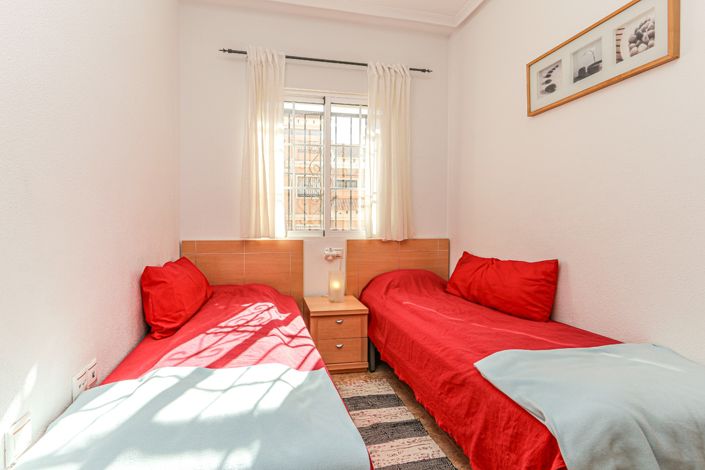 Image No.25-3 Bed Townhouse for sale