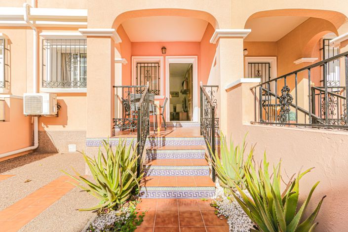 Image No.3-3 Bed Townhouse for sale