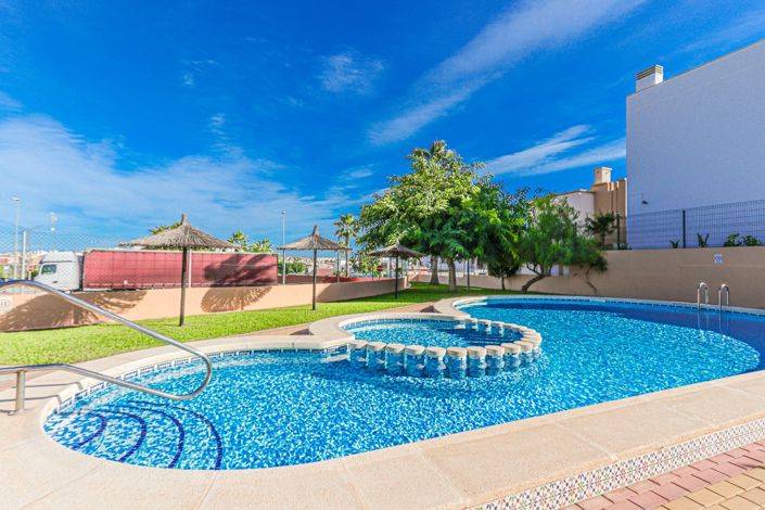 Image No.33-3 Bed Townhouse for sale