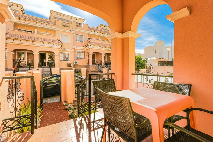 Image No.5-3 Bed Townhouse for sale