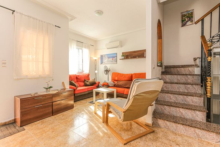 Image No.8-3 Bed Townhouse for sale