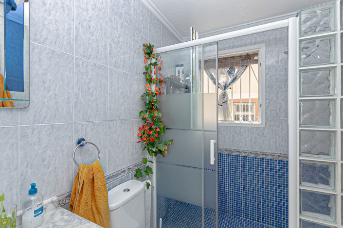 Image No.12-2 Bed Bungalow for sale