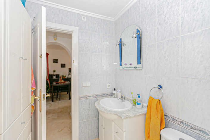 Image No.16-2 Bed Bungalow for sale