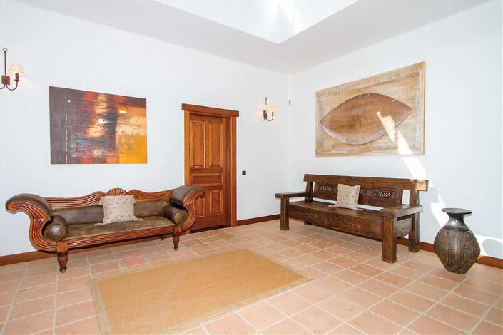 Image No.22-5 Bed House for sale