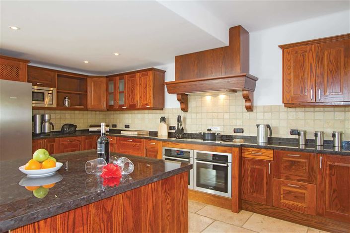 Image No.23-5 Bed House for sale