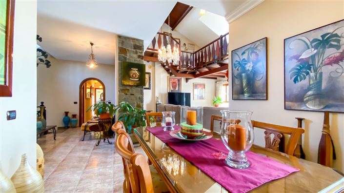 Image No.6-3 Bed House for sale