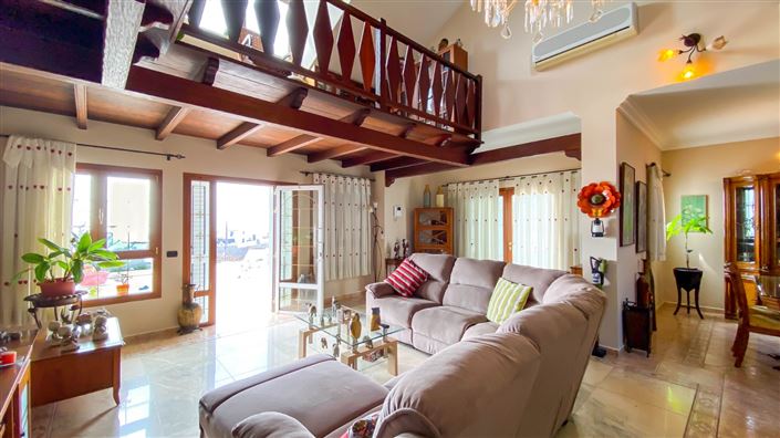 Image No.3-3 Bed House for sale