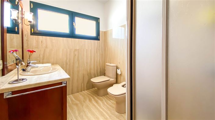 Image No.20-5 Bed Villa for sale