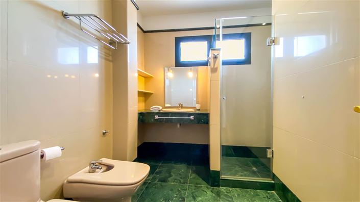 Image No.26-5 Bed Villa for sale