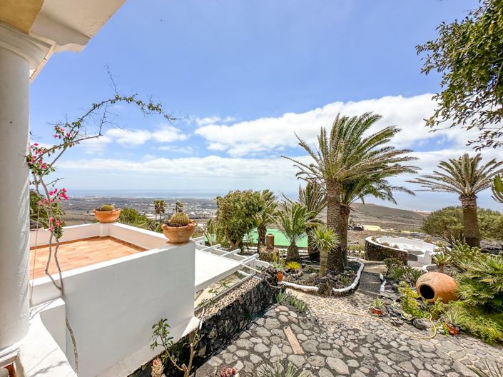 Image No.16-6 Bed Villa for sale