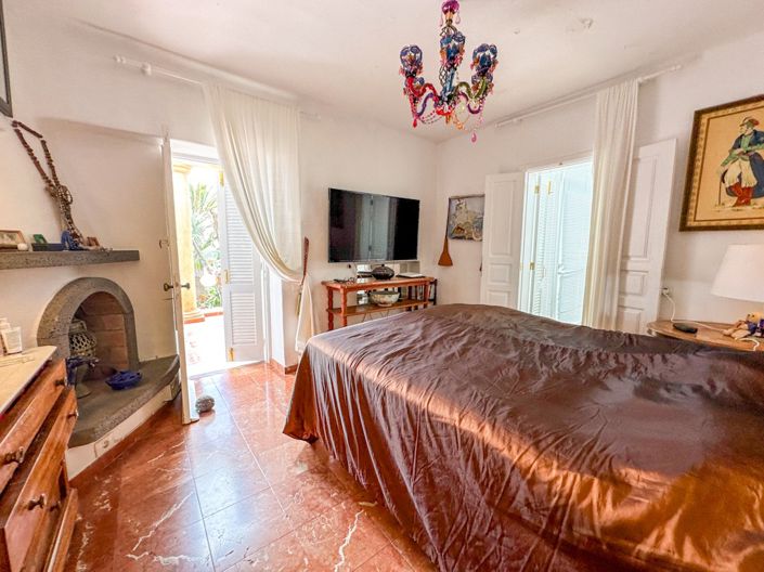 Image No.20-6 Bed Villa for sale